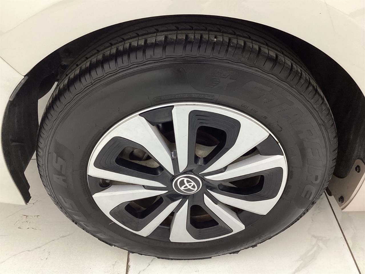 Toyota Prius Prime Advanced (Natl) 2017