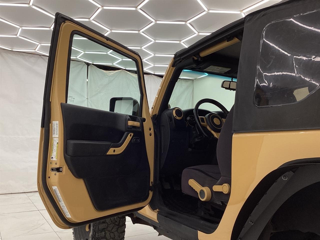 Jeep Wrangler 4WD 2dr Sport 2013