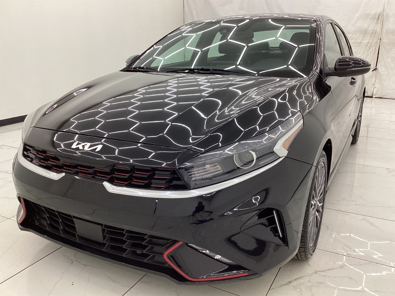 2022 Kia FORTE GT-Line's photo