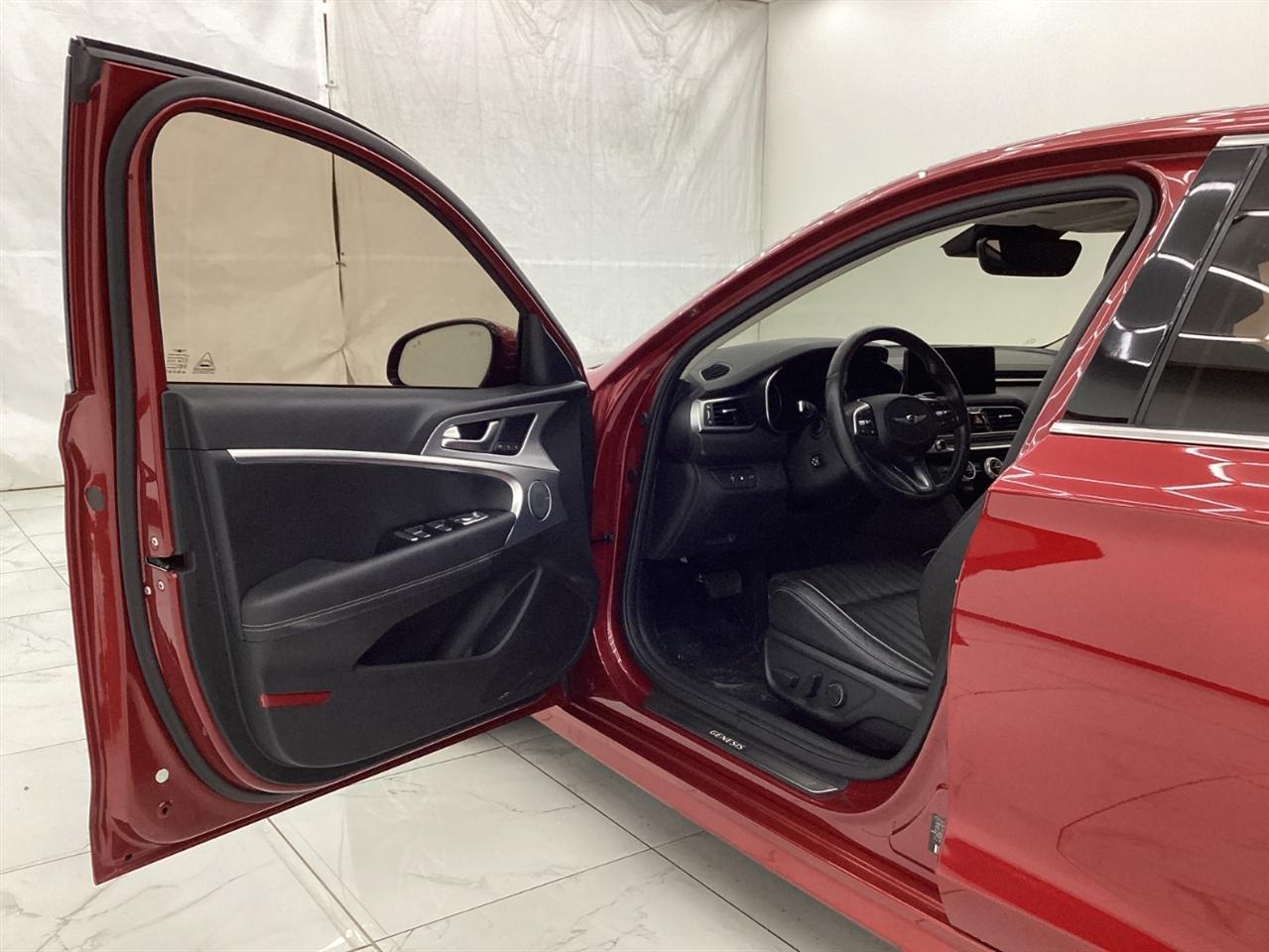 Genesis G70 2.0T AWD 2022