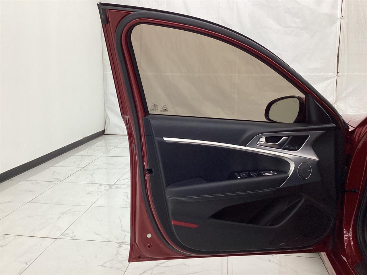 Genesis G70 2.0T AWD 2022