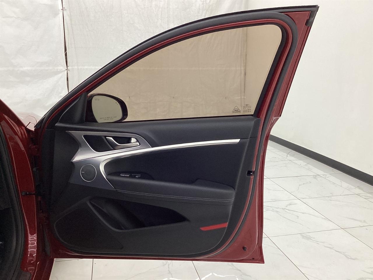 Genesis G70 2.0T AWD 2022