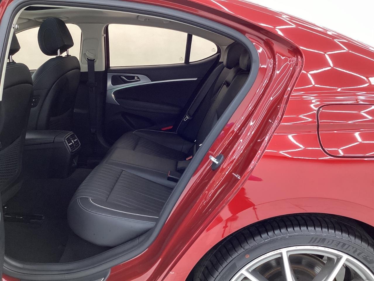 Genesis G70 2.0T AWD 2022