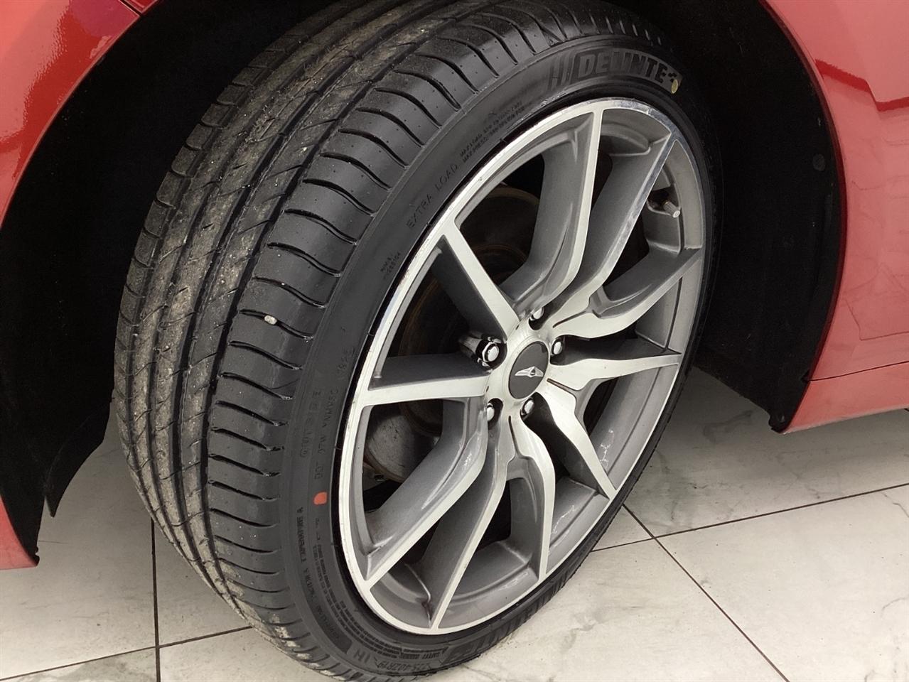 Genesis G70 2.0T AWD 2022