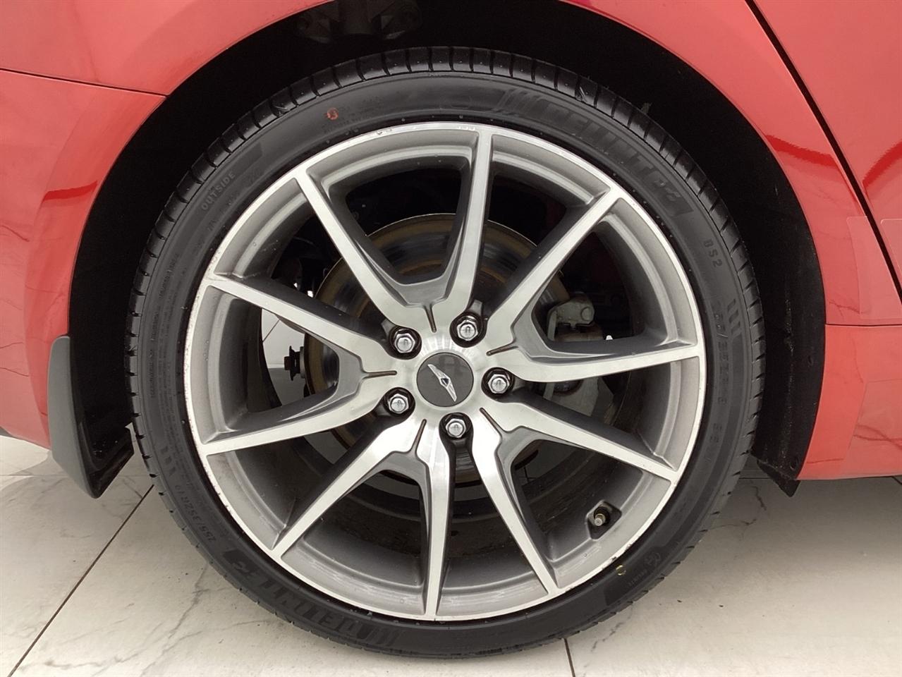 Genesis G70 2.0T AWD 2022