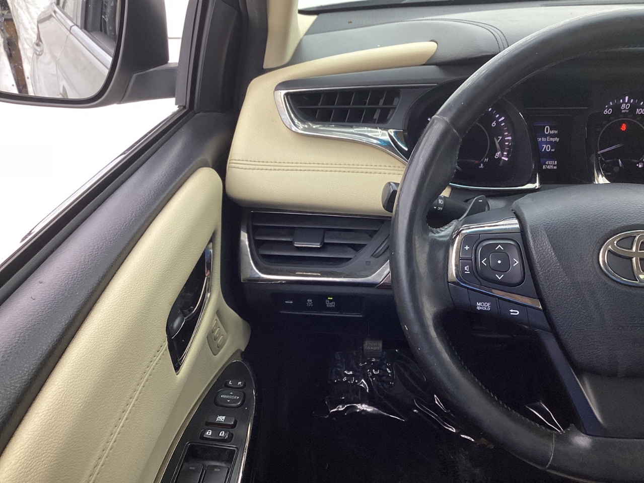 Toyota Avalon 4dr Sdn XLE Premium (Natl) 2013