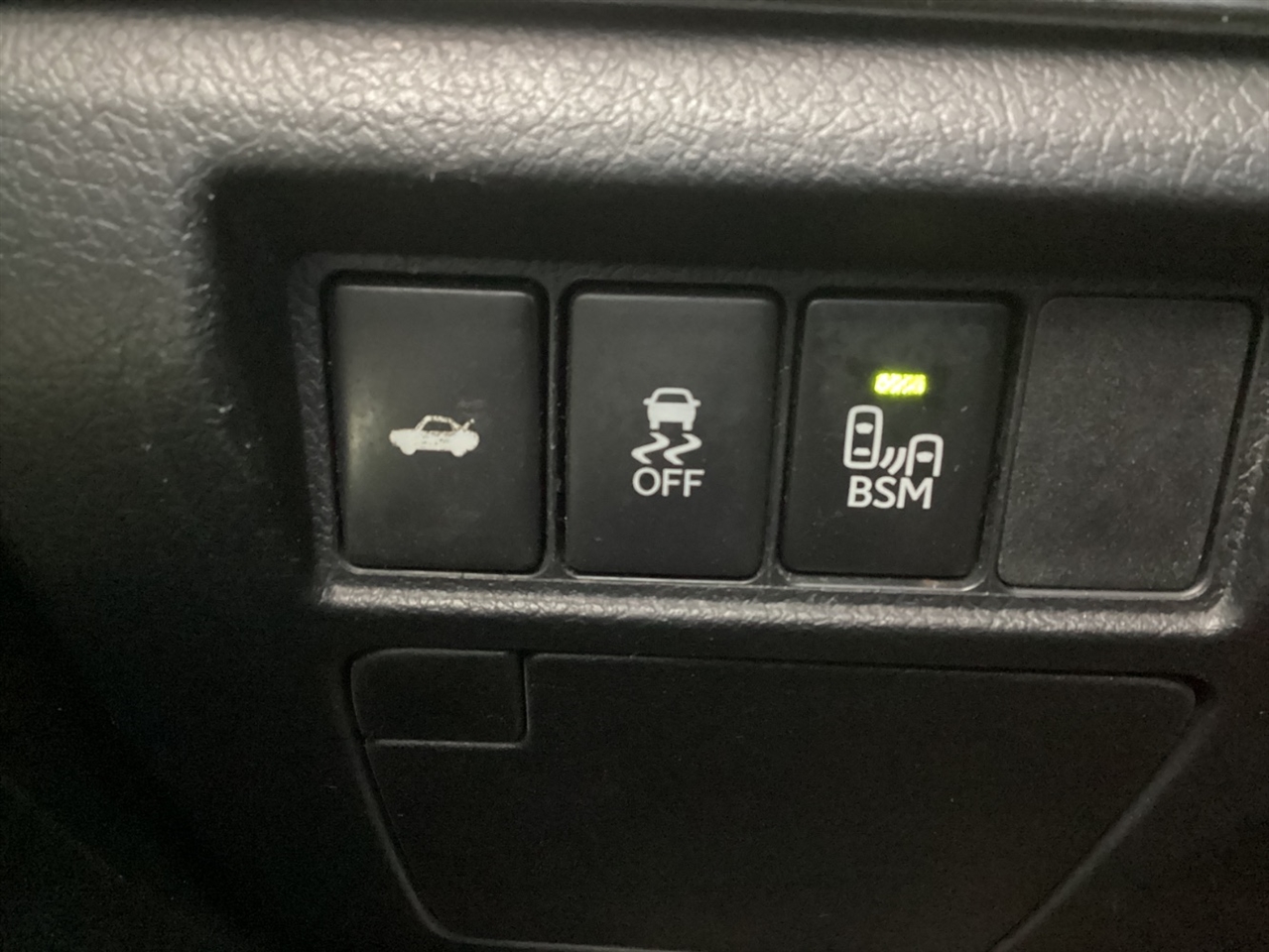 Toyota Avalon 4dr Sdn XLE Premium (Natl) 2013