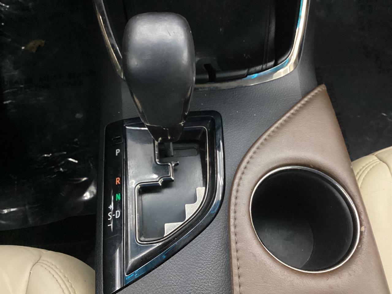 Toyota Avalon 4dr Sdn XLE Premium (Natl) 2013