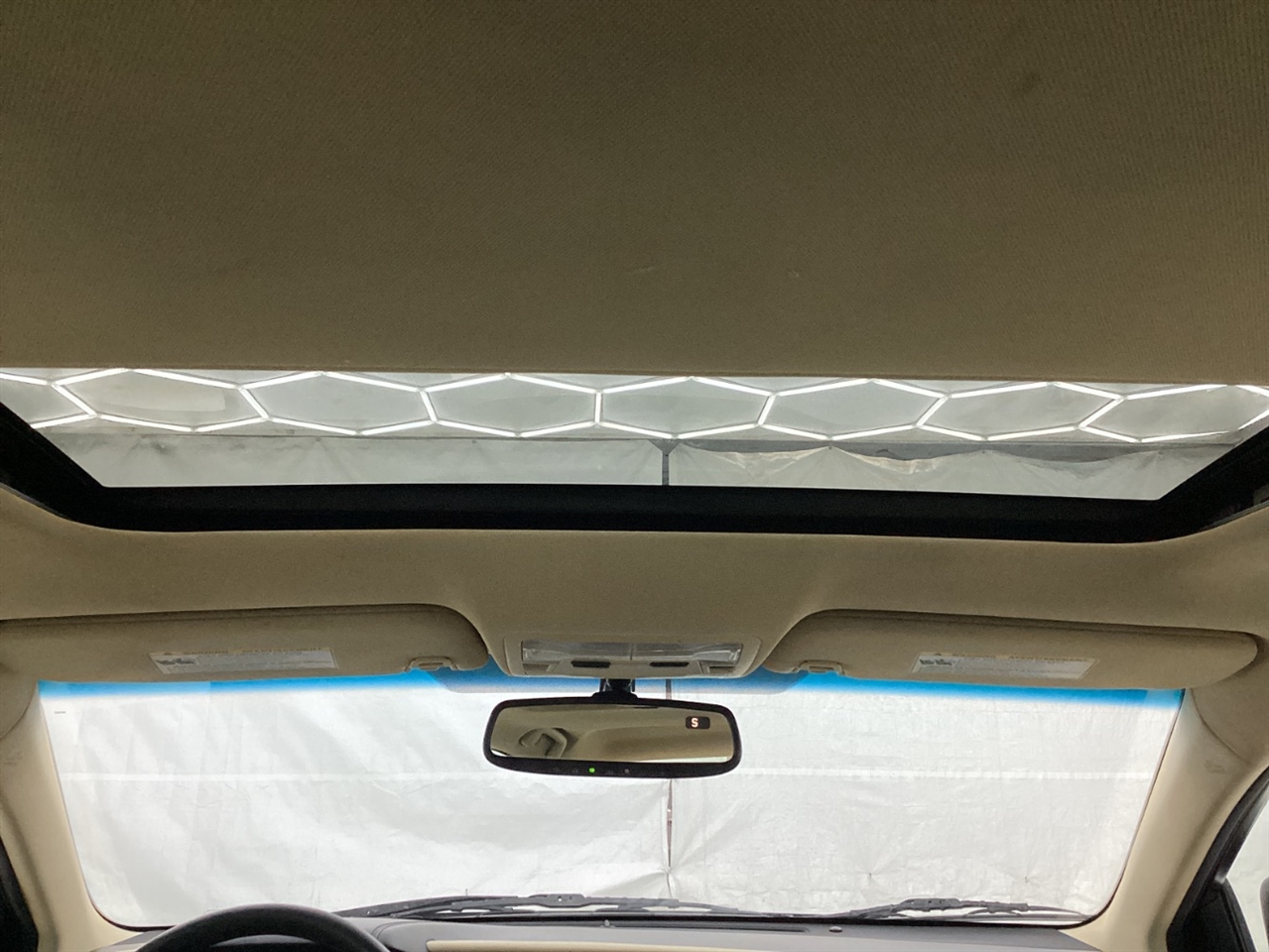 Toyota Avalon 4dr Sdn XLE Premium (Natl) 2013