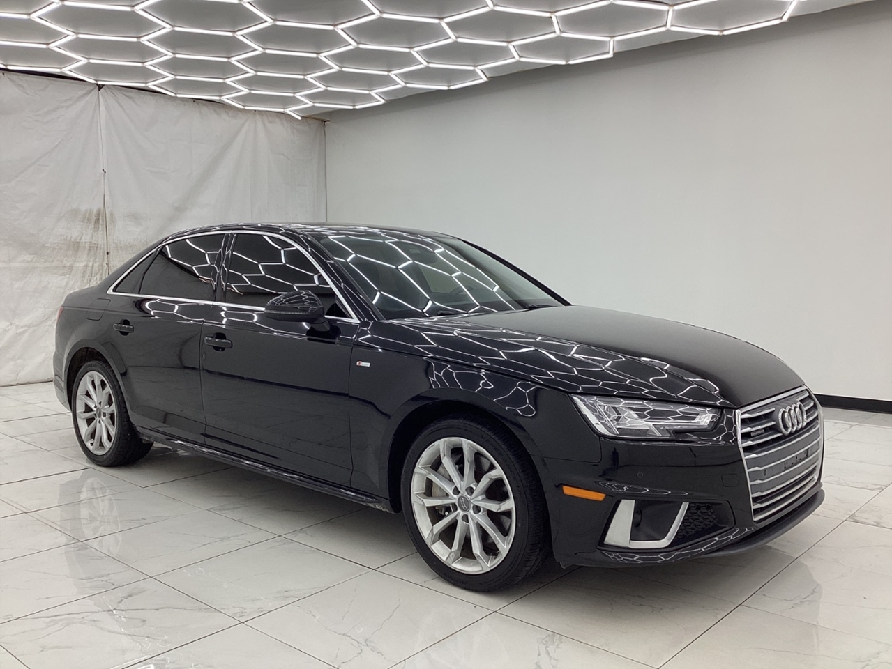 Audi A4 Premium Plus 45 TFSI quattro 2019
