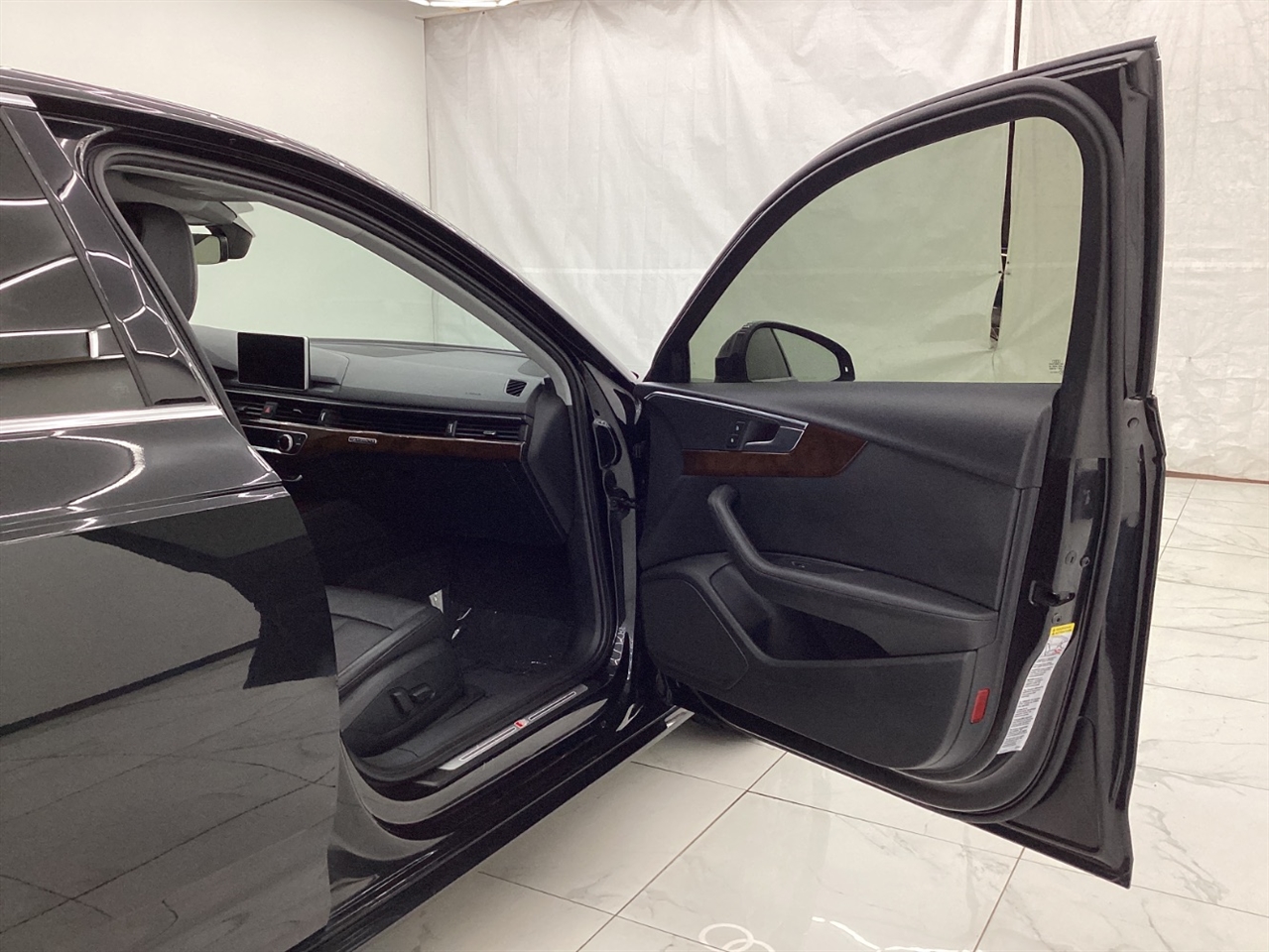 Audi A4 Premium Plus 45 TFSI quattro 2019