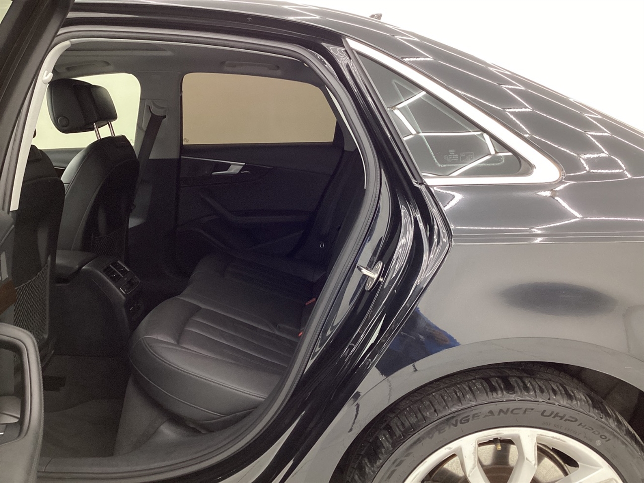 Audi A4 Premium Plus 45 TFSI quattro 2019