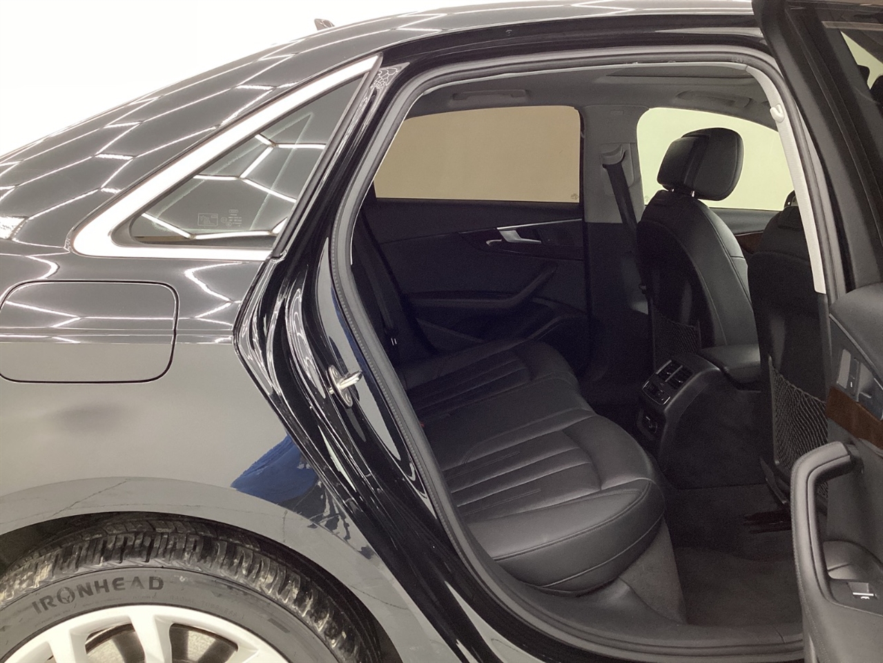 Audi A4 Premium Plus 45 TFSI quattro 2019