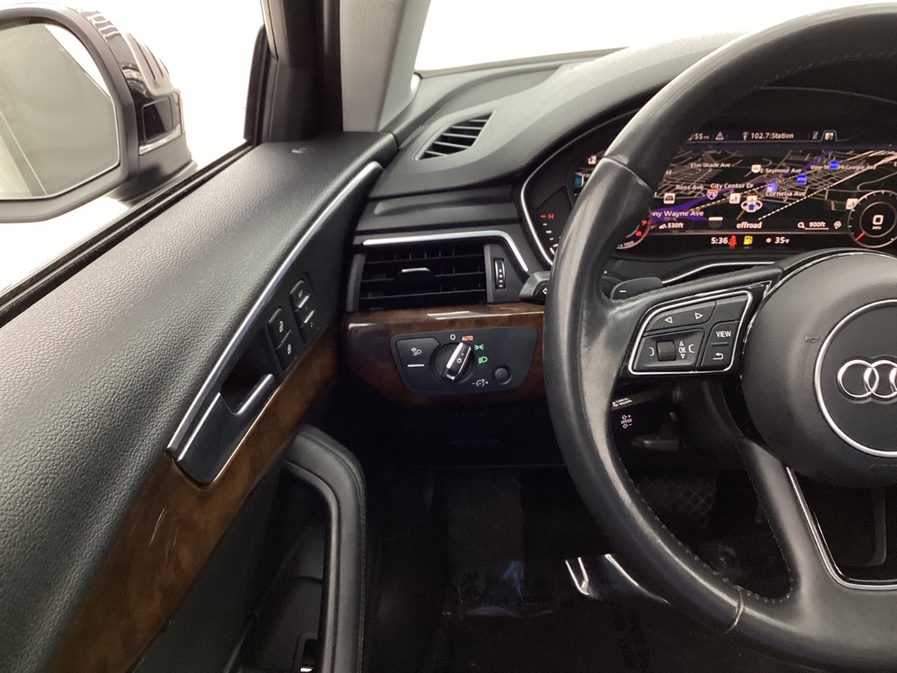 Audi A4 Premium Plus 45 TFSI quattro 2019