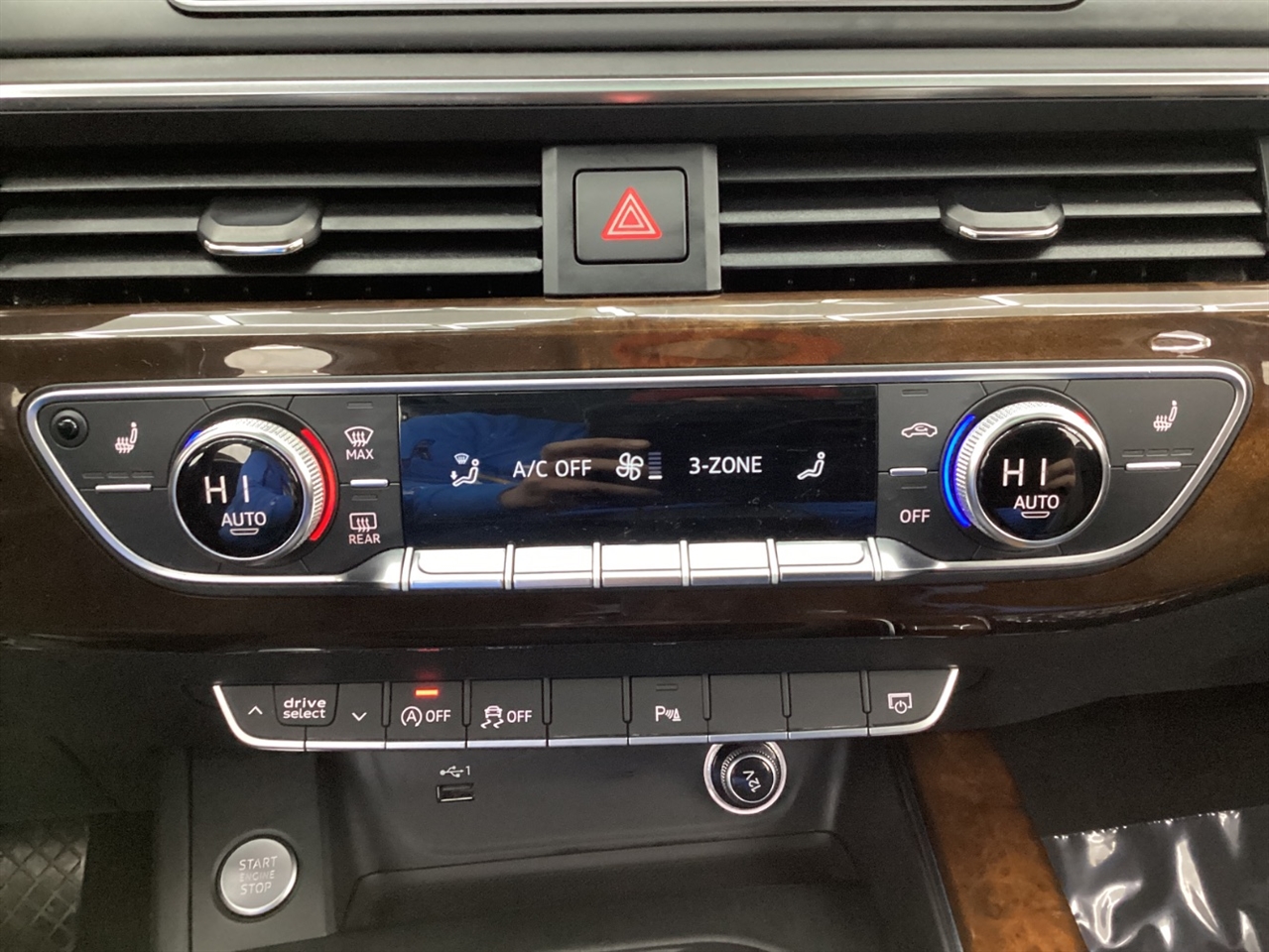 Audi A4 Premium Plus 45 TFSI quattro 2019