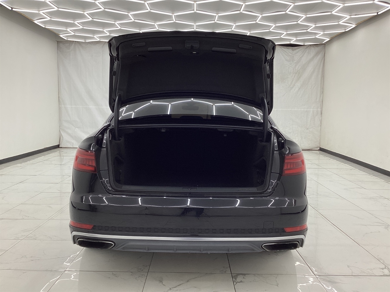 Audi A4 Premium Plus 45 TFSI quattro 2019