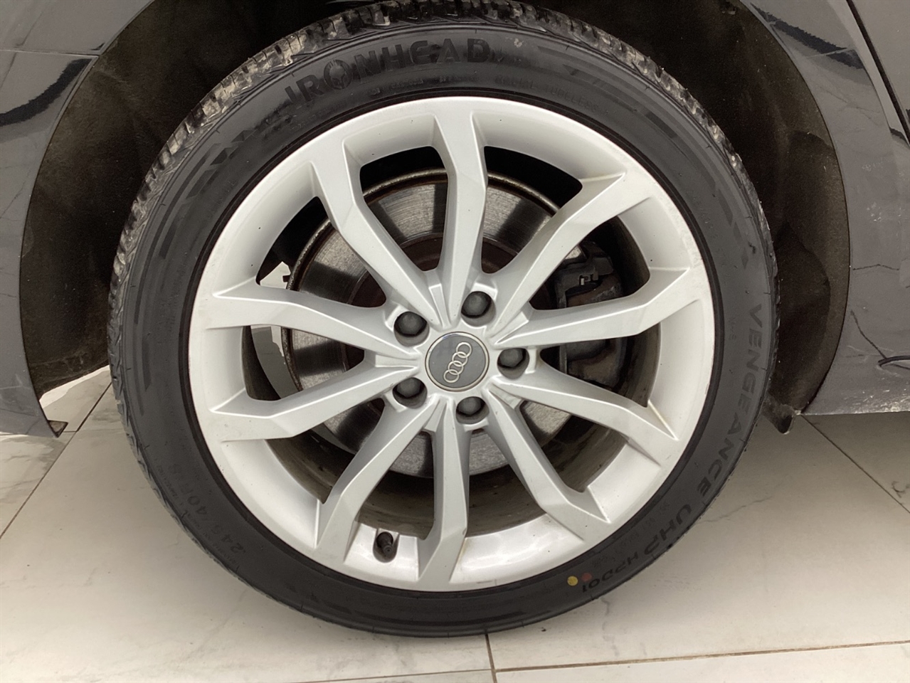 Audi A4 Premium Plus 45 TFSI quattro 2019