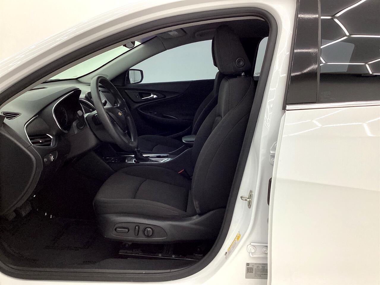 Chevrolet Malibu 4dr Sdn LT 2021