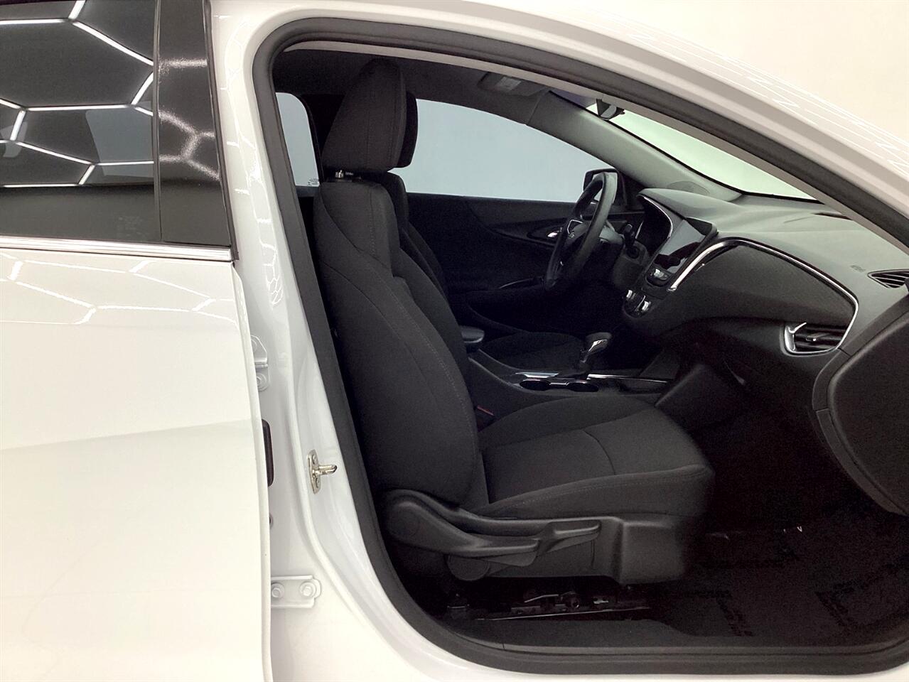 Chevrolet Malibu 4dr Sdn LT 2021