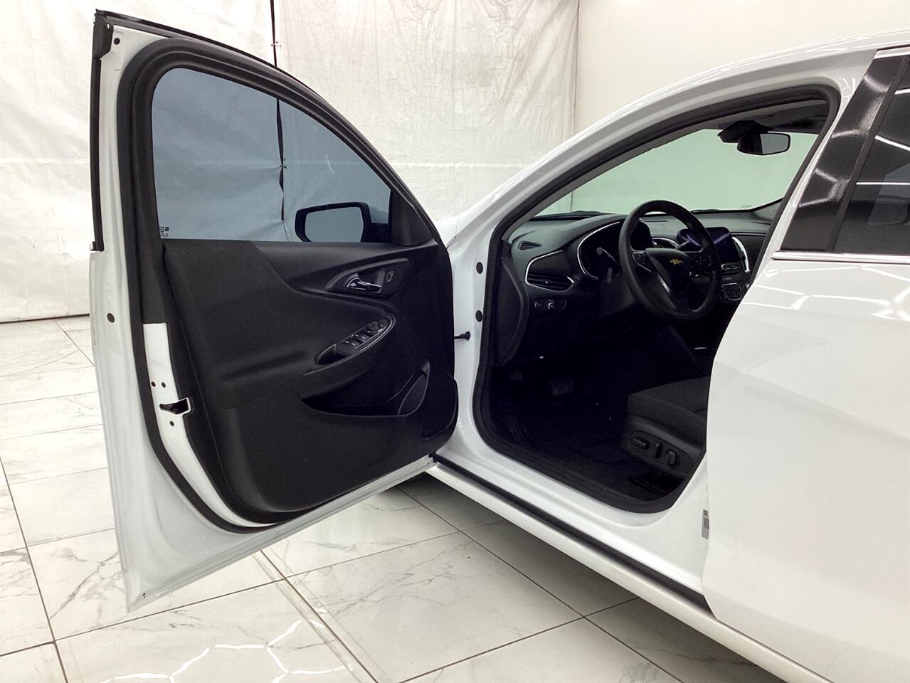 Chevrolet Malibu 4dr Sdn LT 2021