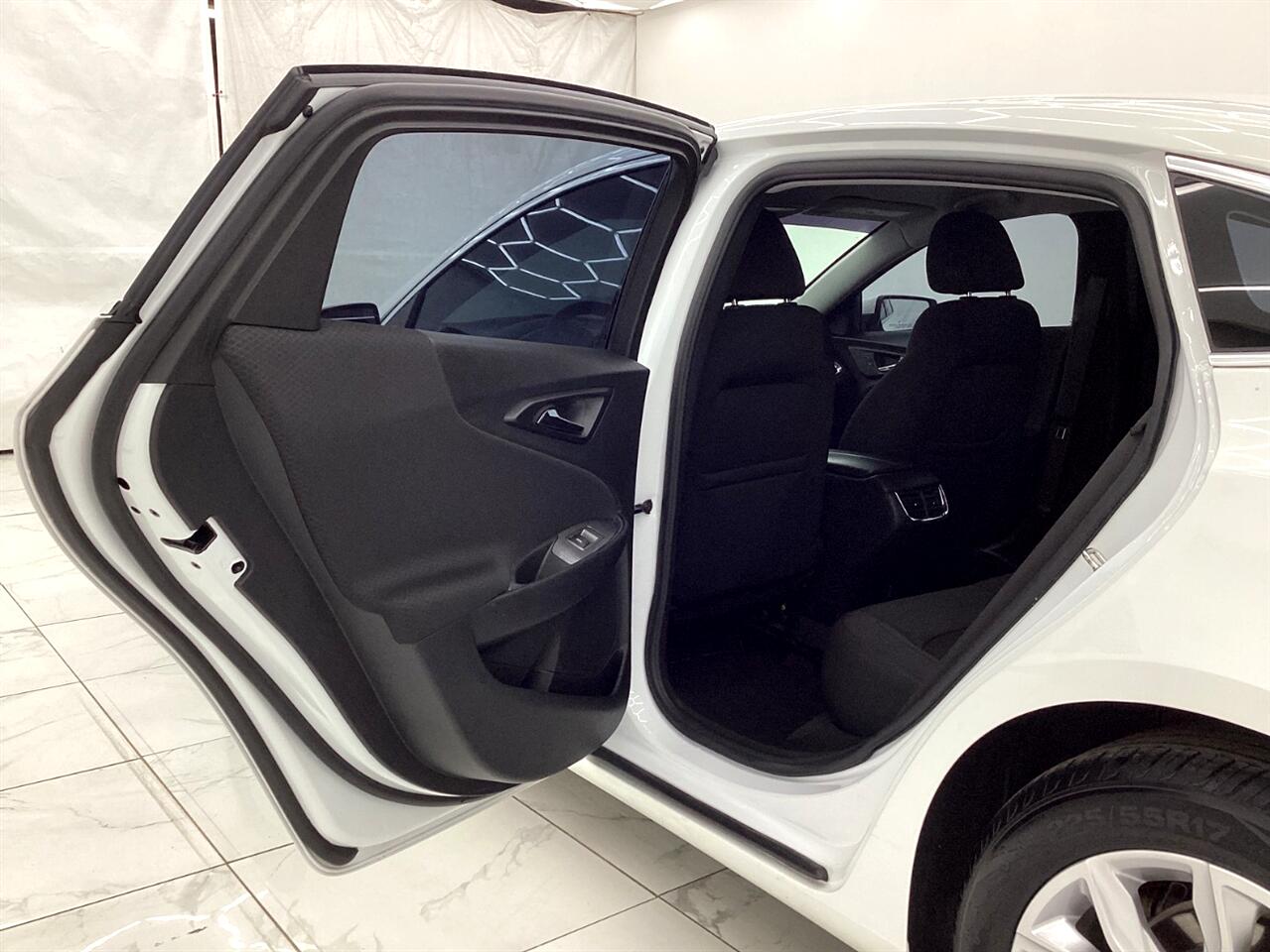 Chevrolet Malibu 4dr Sdn LT 2021