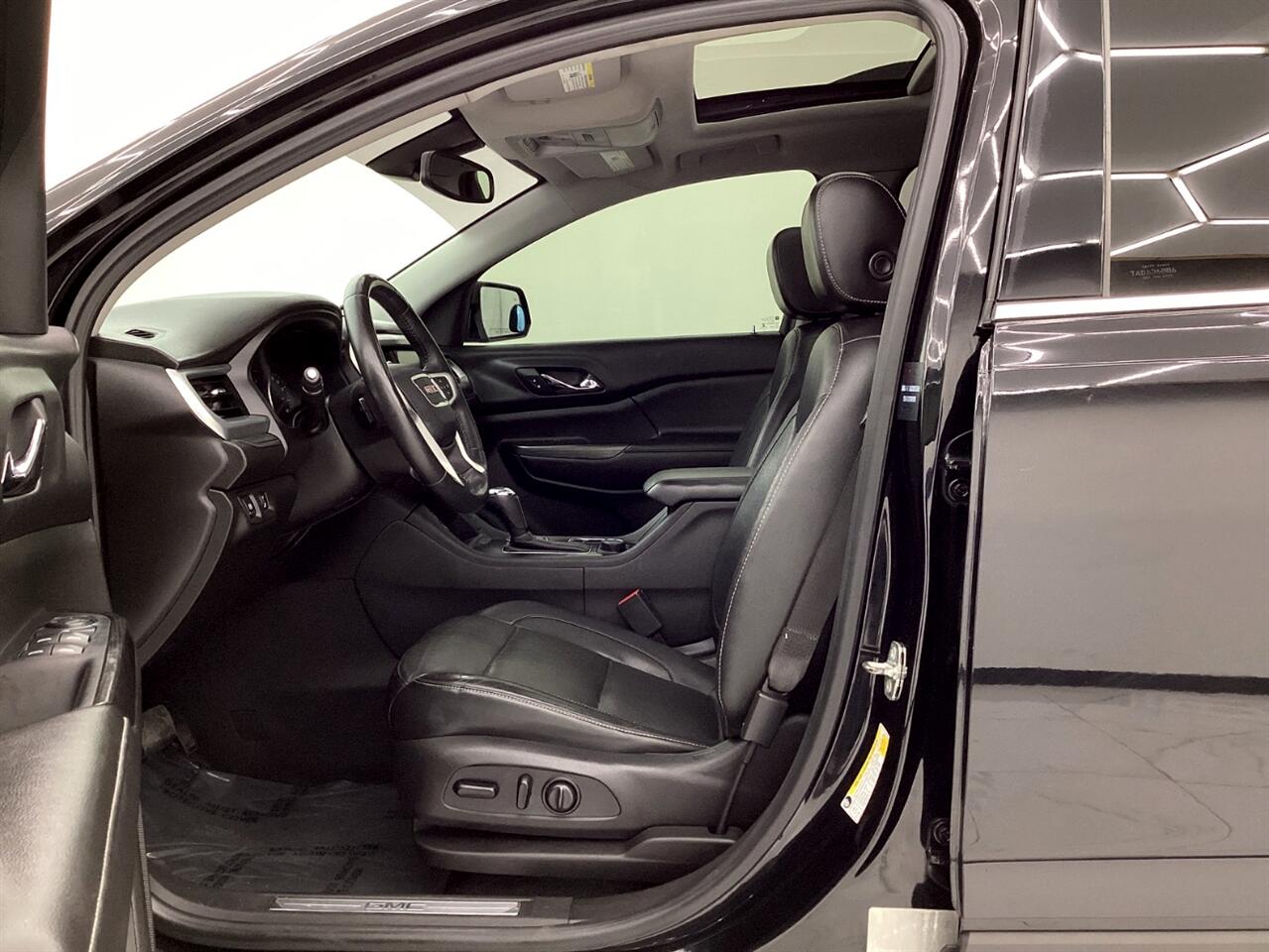 GMC Acadia AWD 4dr SLT w/SLT-1 2018