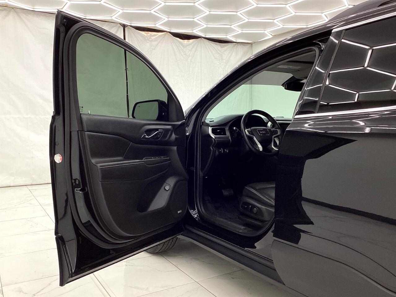 GMC Acadia AWD 4dr SLT w/SLT-1 2018