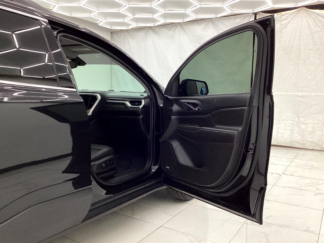 GMC Acadia AWD 4dr SLT w/SLT-1 2018