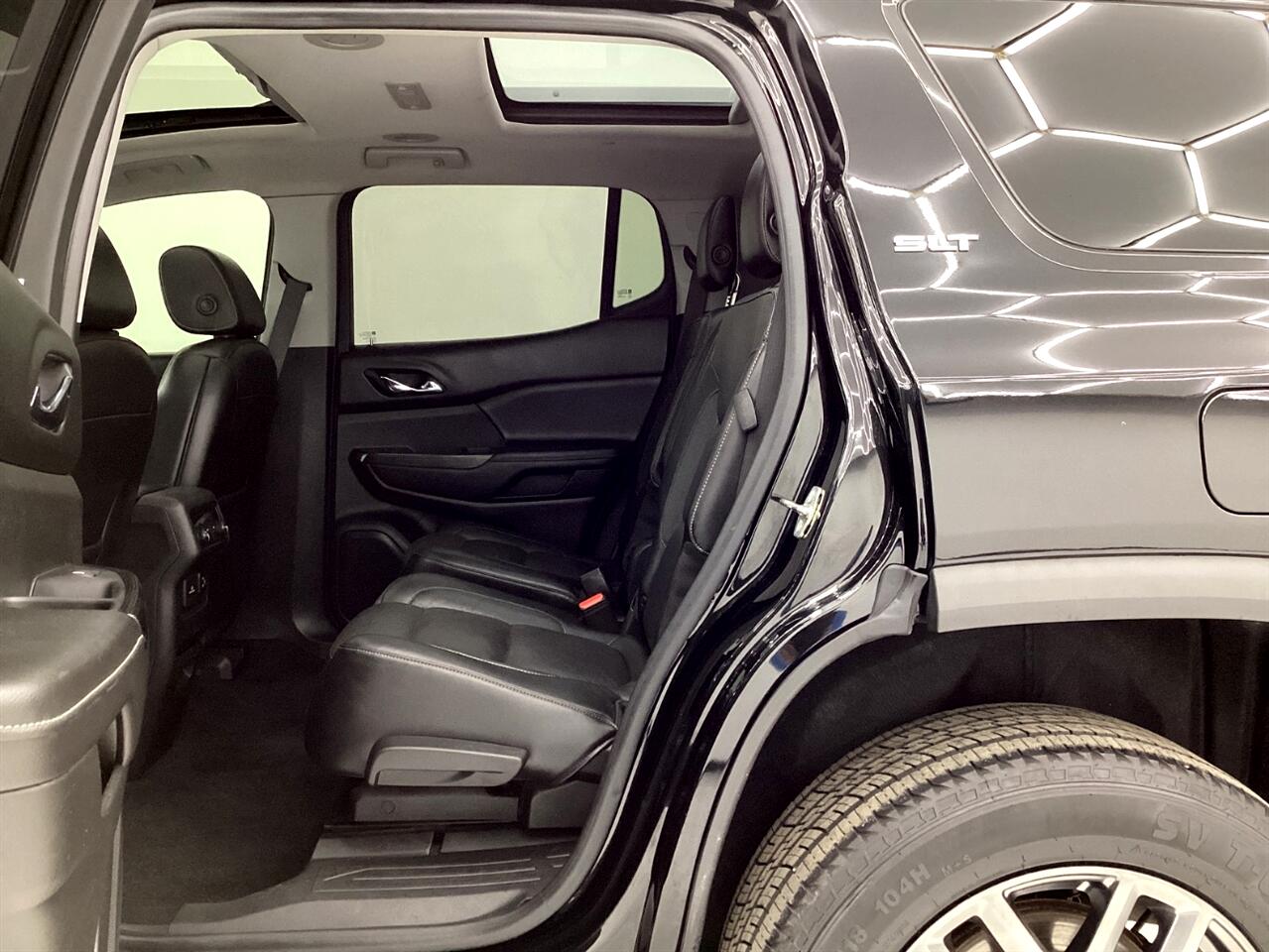 GMC Acadia AWD 4dr SLT w/SLT-1 2018