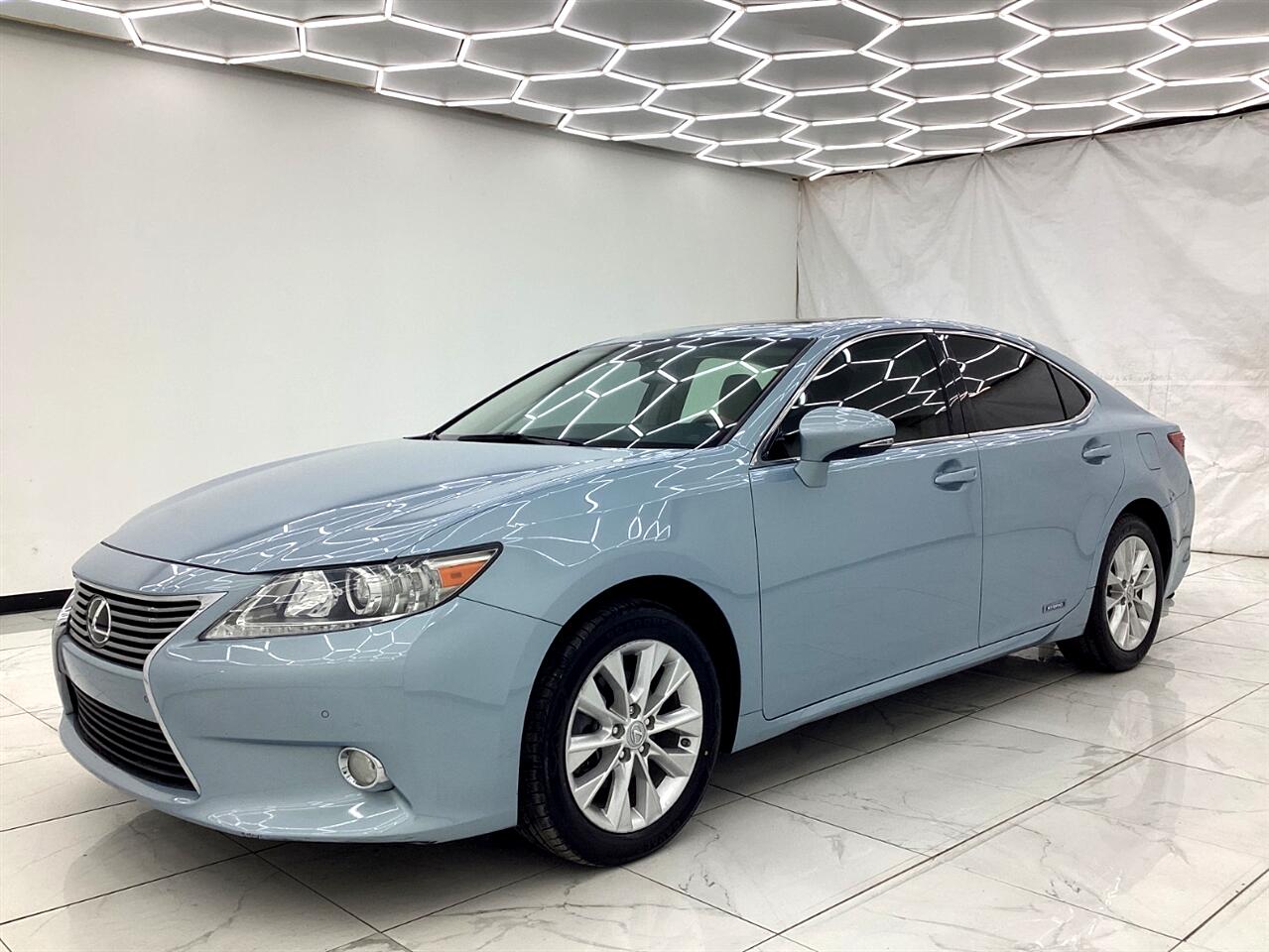 Lexus ES 300h 4dr Sdn Hybrid 2013