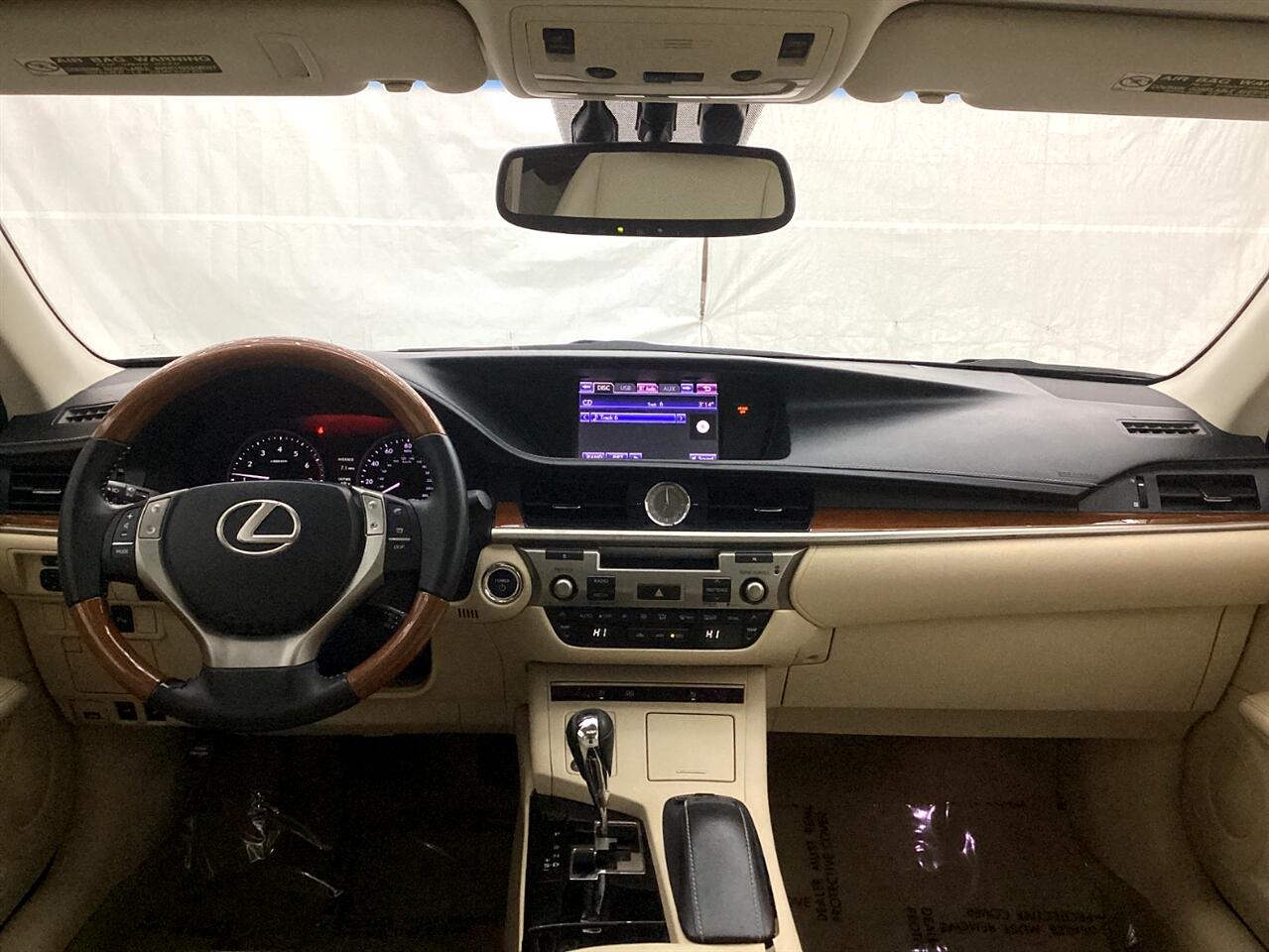 Lexus ES 300h 4dr Sdn Hybrid 2013