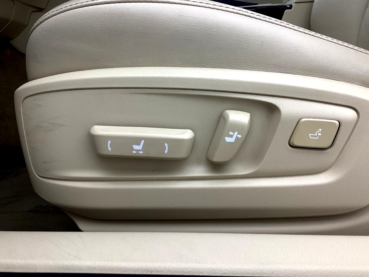 Lexus ES 300h 4dr Sdn Hybrid 2013