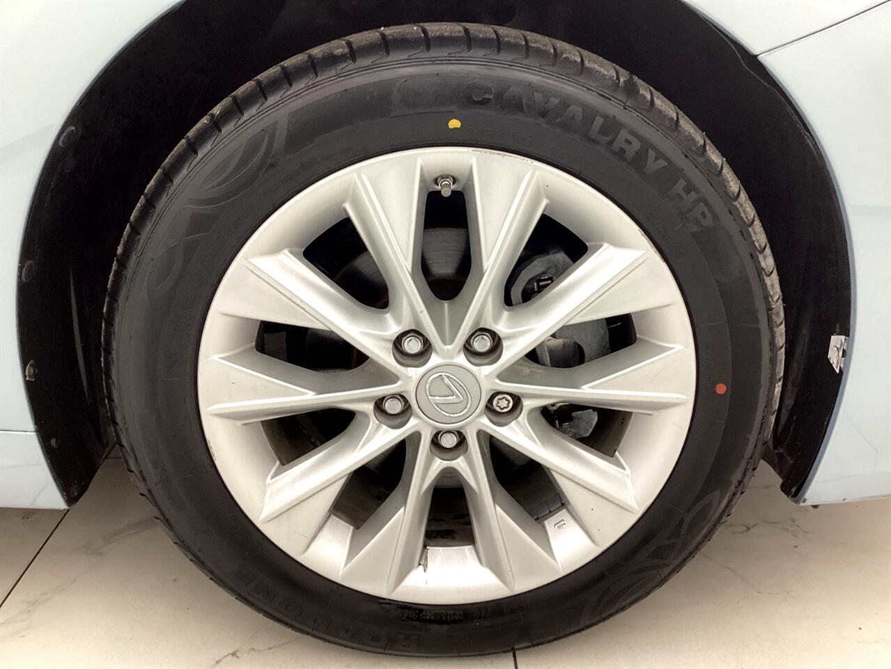 Lexus ES 300h 4dr Sdn Hybrid 2013