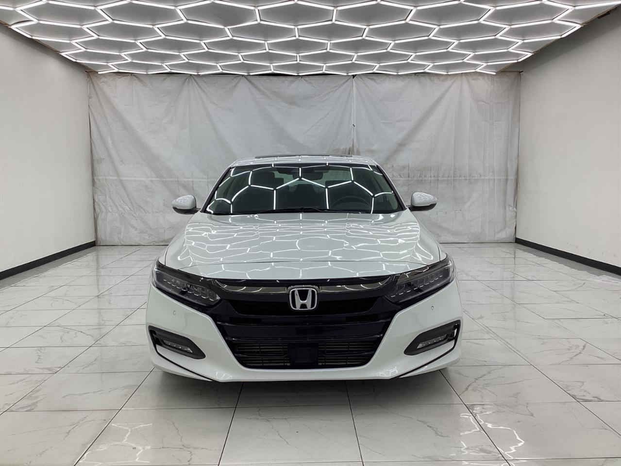 Honda Accord Touring 2.0T Auto 2018