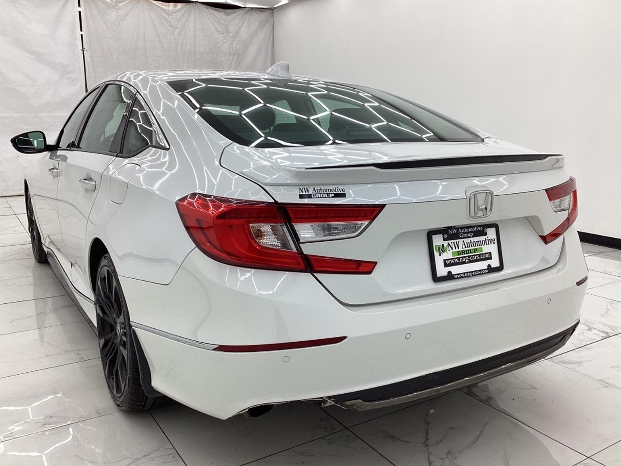 Honda Accord Touring 2.0T Auto 2018