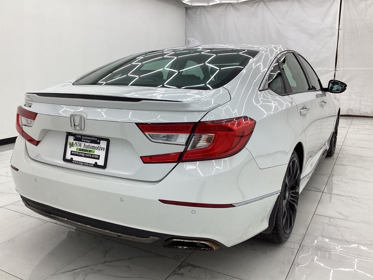 Honda Accord Touring 2.0T Auto 2018