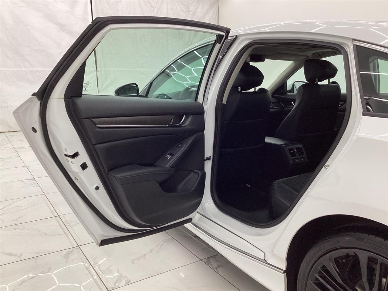 Honda Accord Touring 2.0T Auto 2018