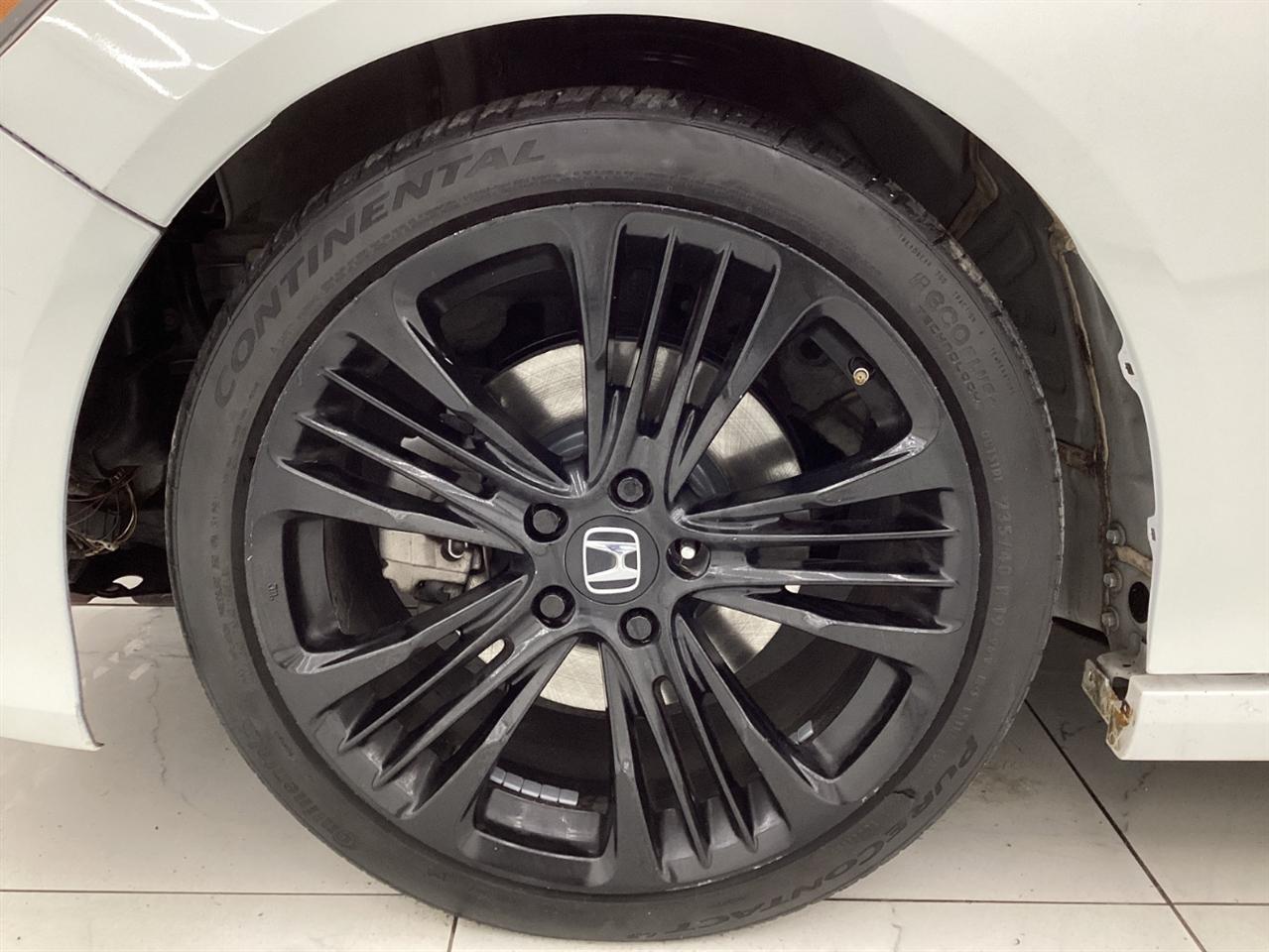 Honda Accord Touring 2.0T Auto 2018