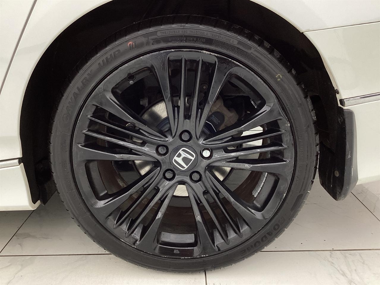 Honda Accord Touring 2.0T Auto 2018