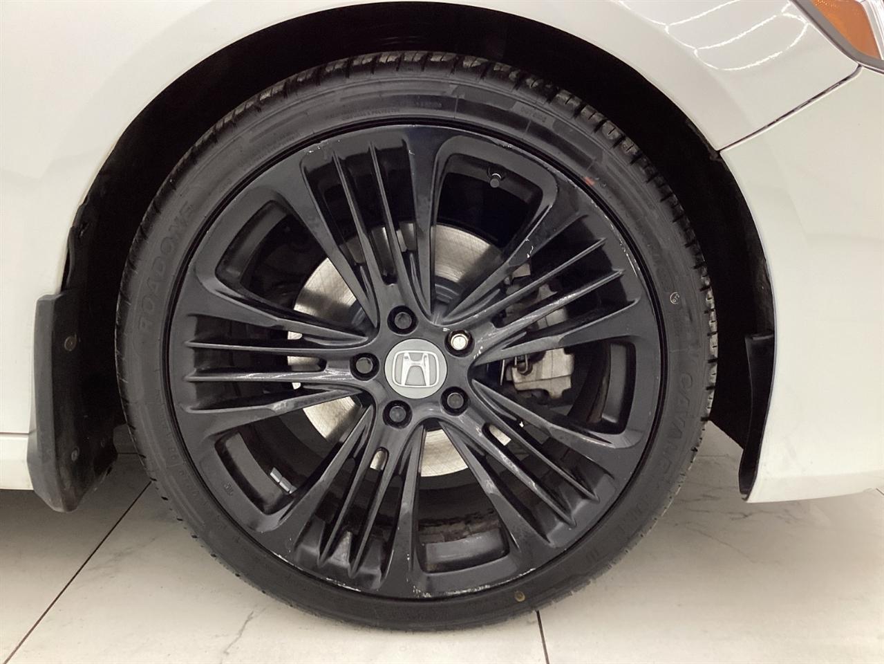Honda Accord Touring 2.0T Auto 2018