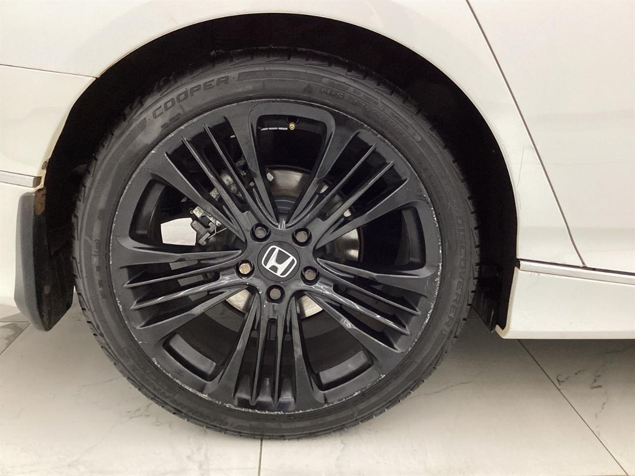 Honda Accord Touring 2.0T Auto 2018