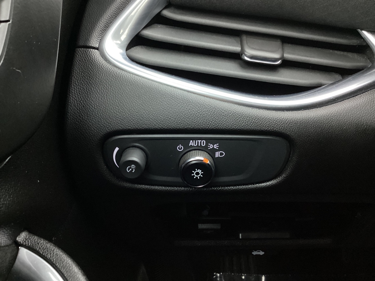 Chevrolet Malibu 4dr Sdn LT 2020