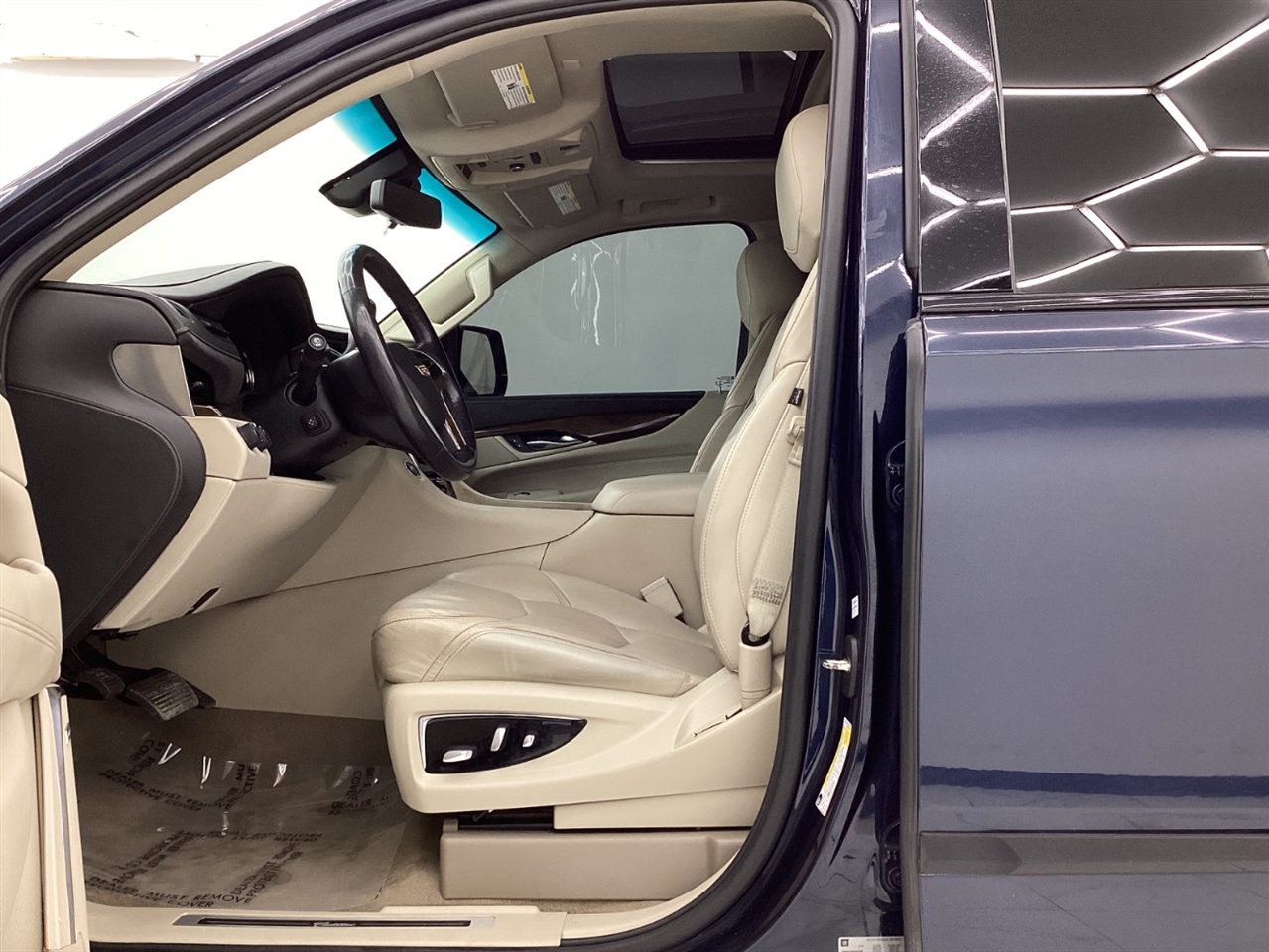 Cadillac Escalade 4WD 4dr Luxury 2020