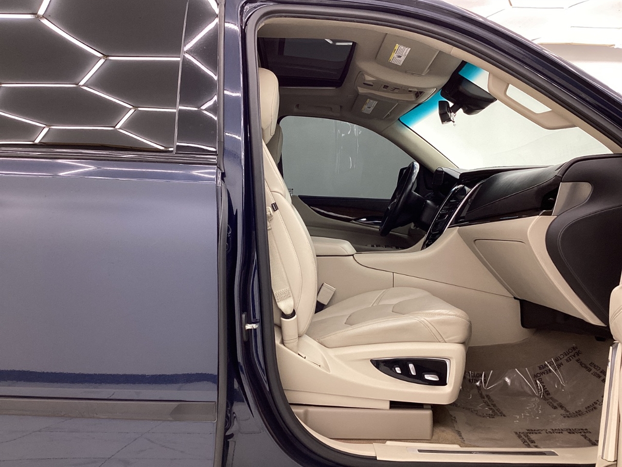 Cadillac Escalade 4WD 4dr Luxury 2020