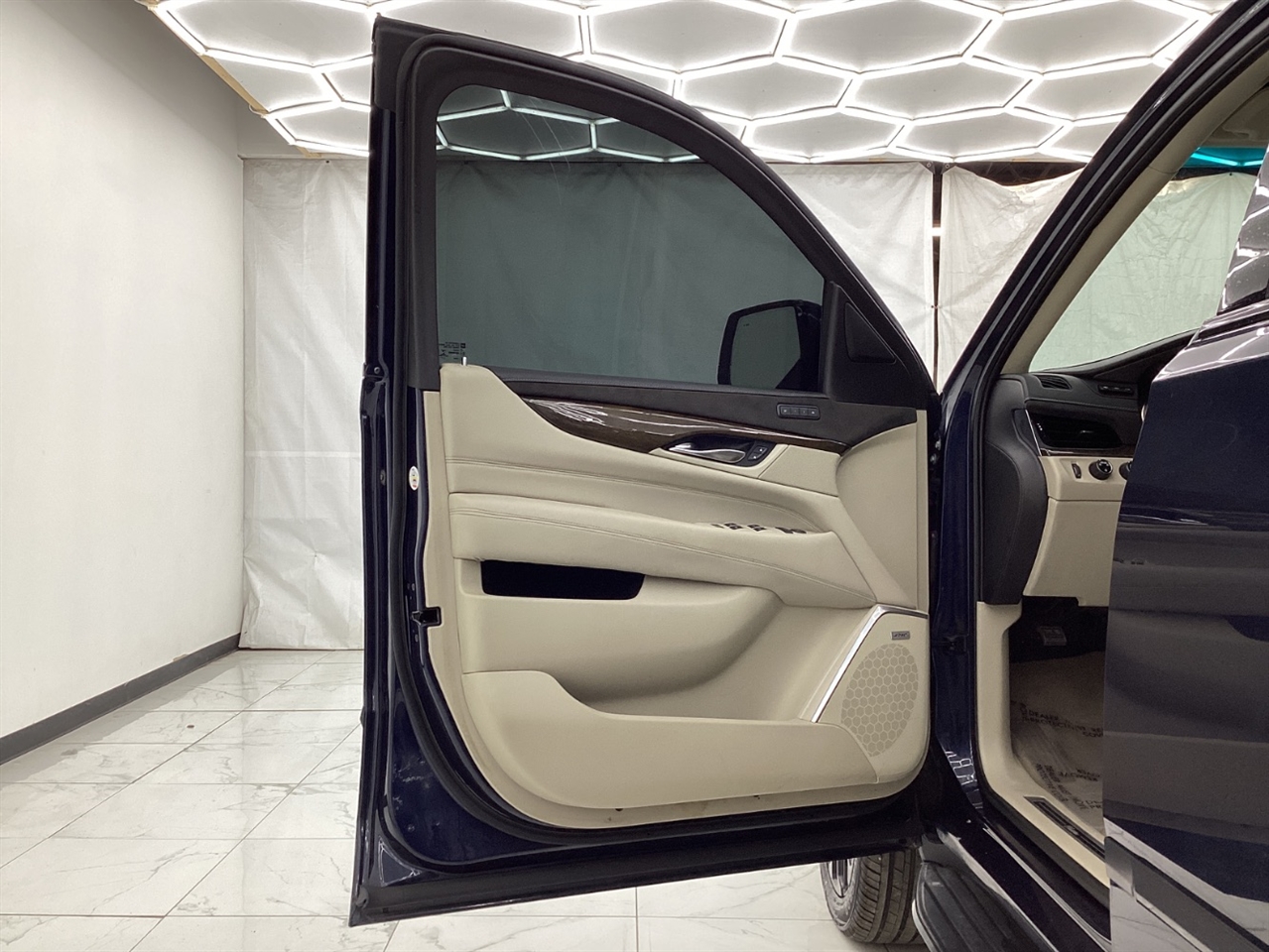 Cadillac Escalade 4WD 4dr Luxury 2020