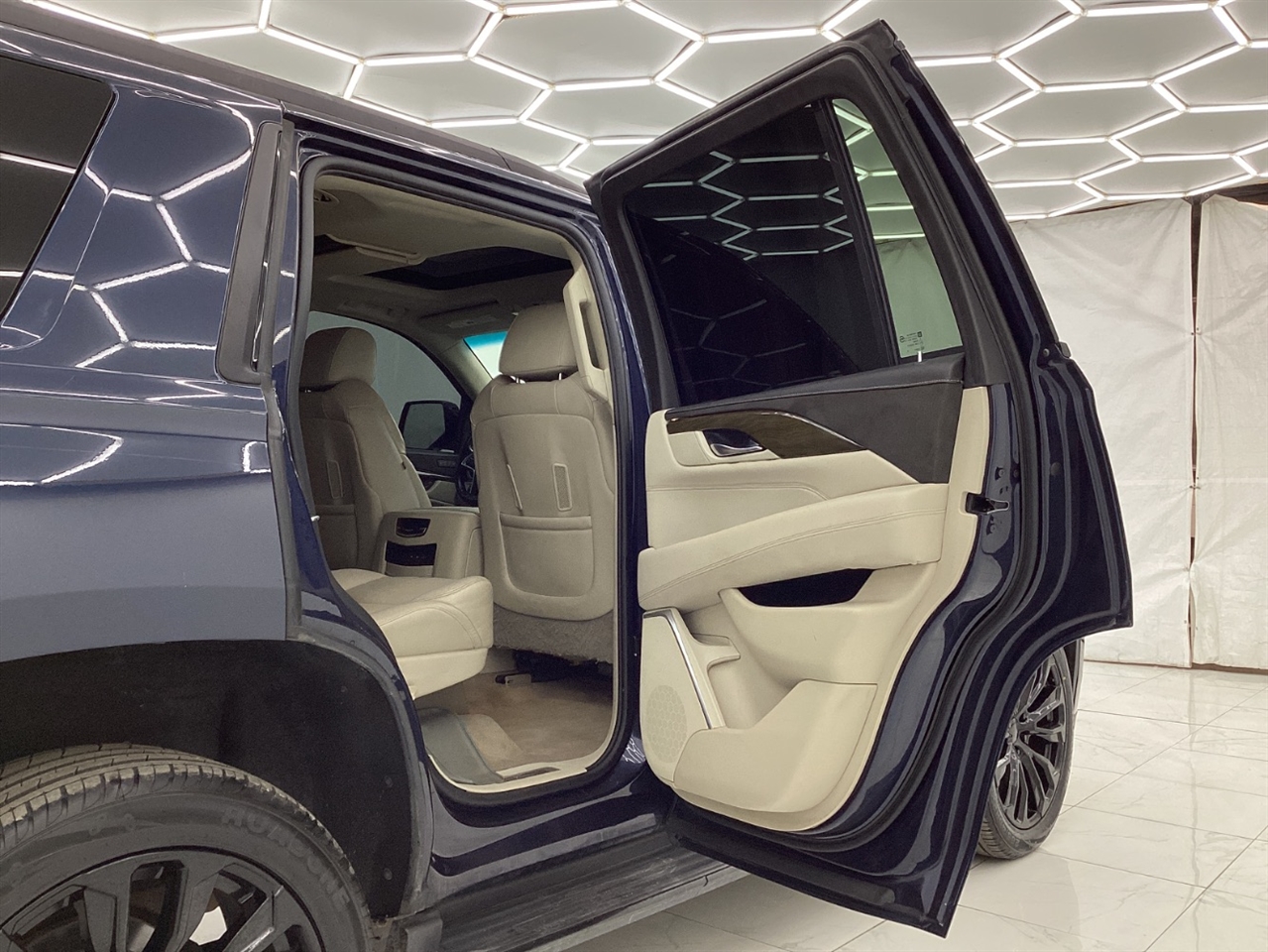 Cadillac Escalade 4WD 4dr Luxury 2020