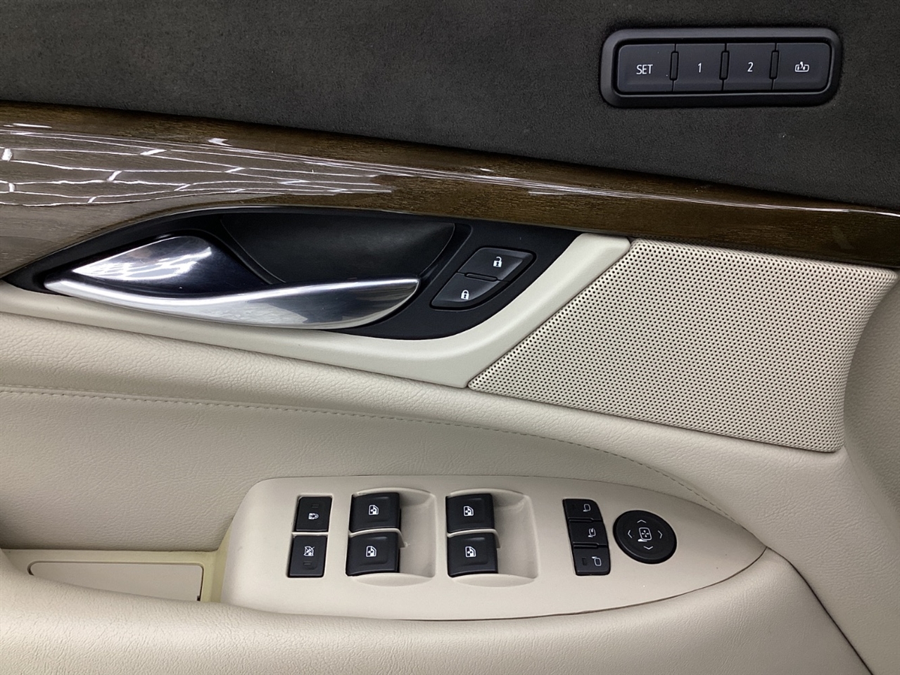 Cadillac Escalade 4WD 4dr Luxury 2020