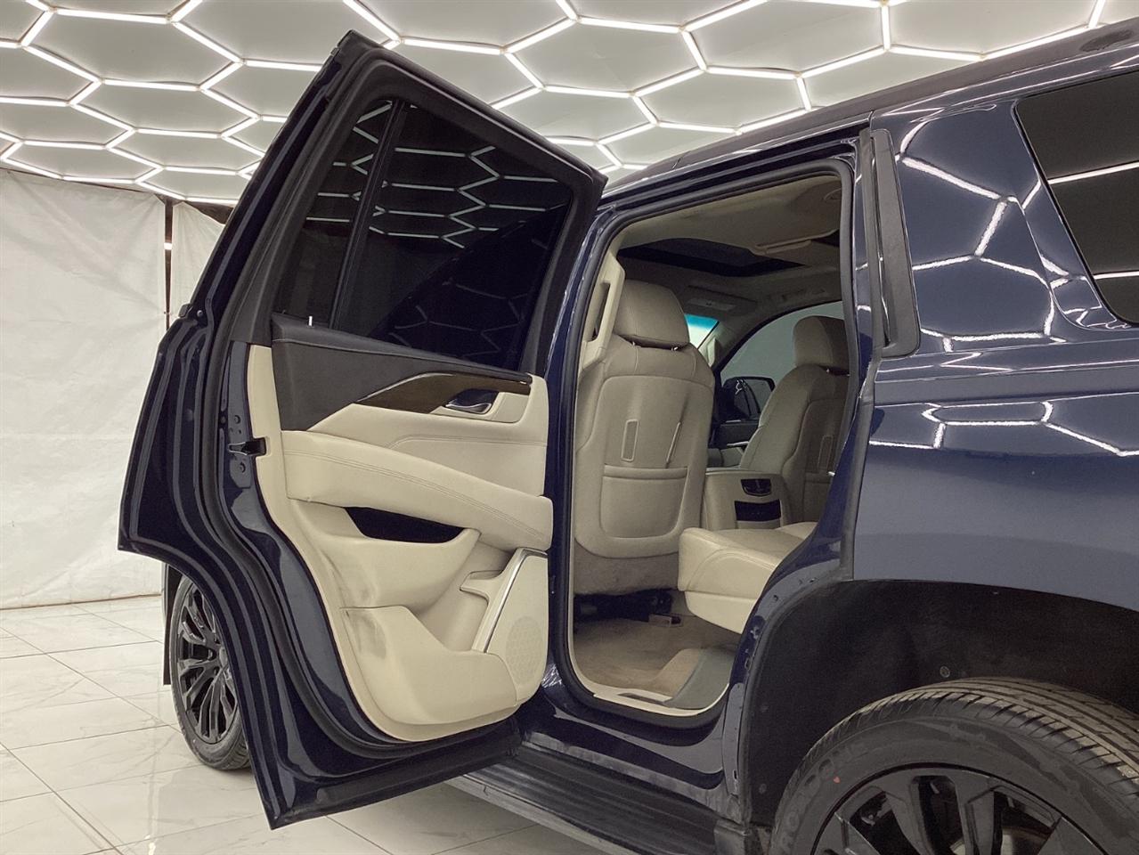 Cadillac Escalade 4WD 4dr Luxury 2020