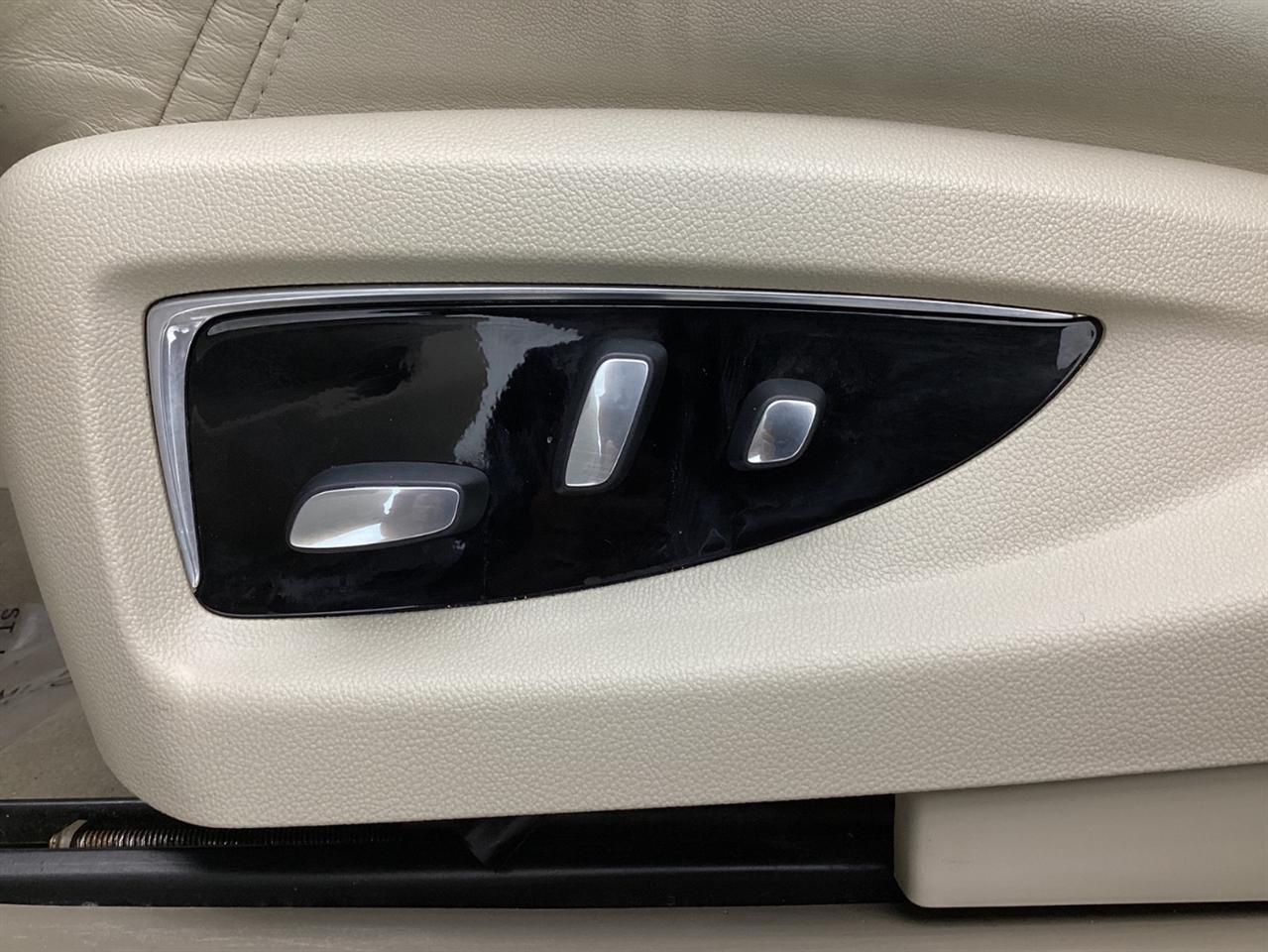 Cadillac Escalade 4WD 4dr Luxury 2020