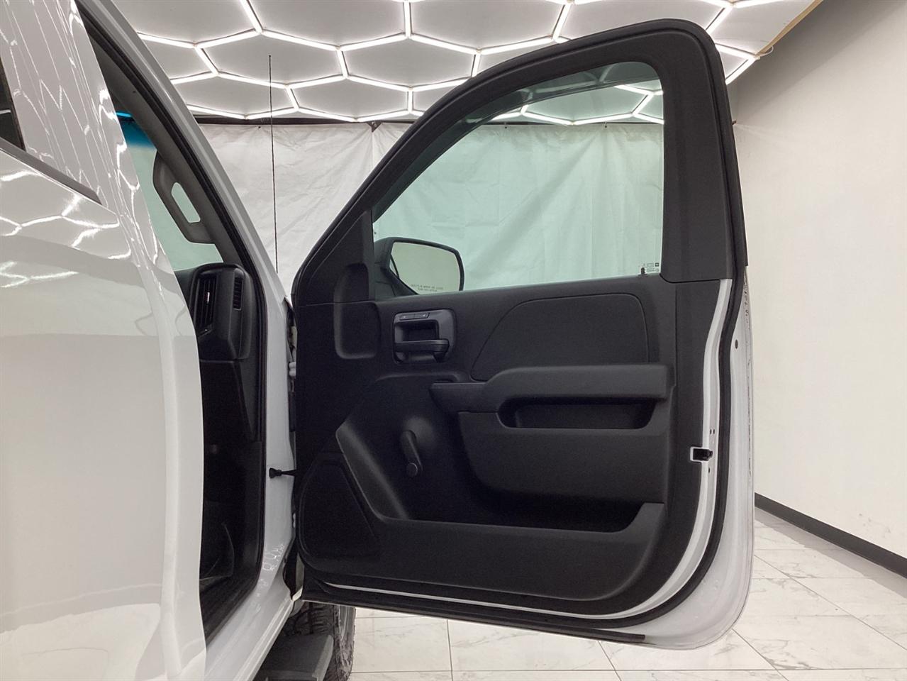 Chevrolet Silverado 1500 2WD Reg Cab 119.0" Work Truck 2016